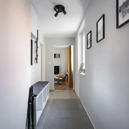 Apartment Black Rose *