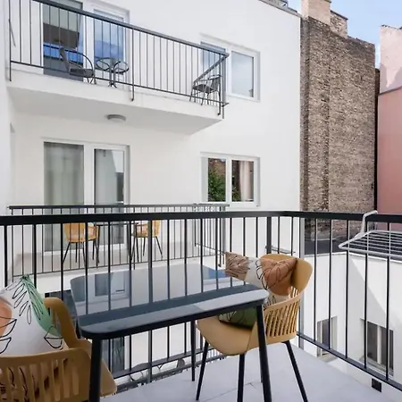 Apartment Black Rose Budapest